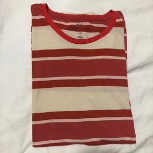 URBAN OUTFITTERS TEE